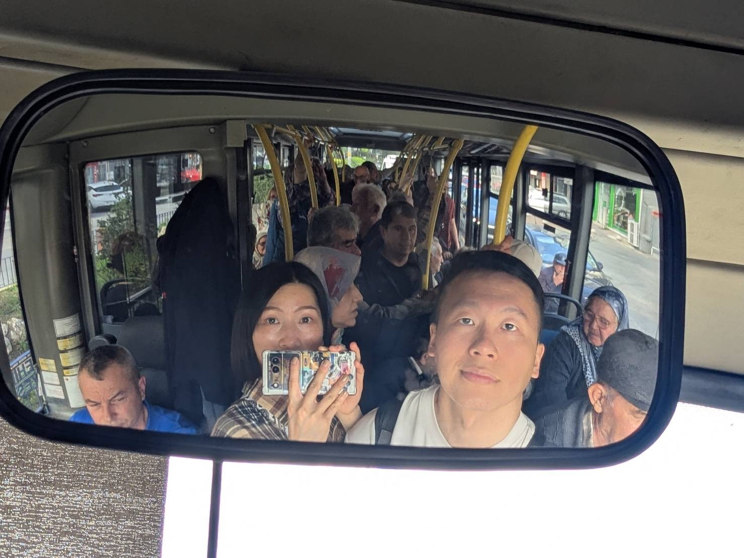 陌生人的溫度：小鎮日常到卡帕多奇亞的暖心旅程